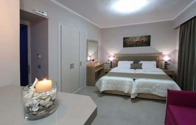 Deluxe Stüdyo, 1 En Büyük (King) Boy Yatak, Plaj Manzaralı, Denize Sıfır
