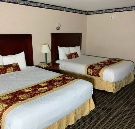 İki Queen-Size Yataklı Oda (Sigara İçilmez)