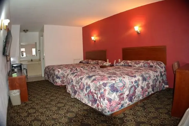 İki Queen-Size Yataklı Oda (Sigara İçilmez)