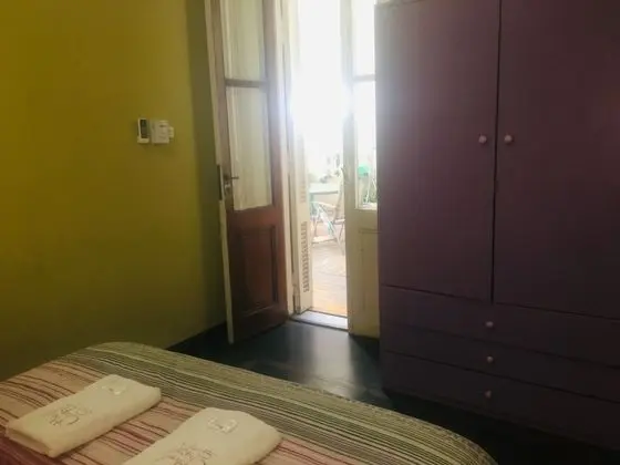 Tek Büyük Yataklı Oda, Ortak Banyo