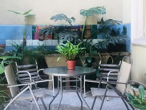 Tek Büyük Yataklı Oda, Ortak Banyo