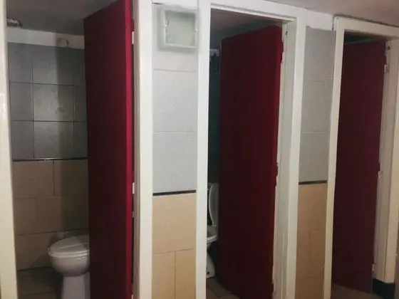 Tek Büyük Yataklı Oda, Ortak Banyo