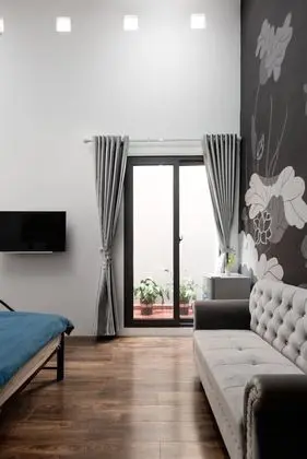 Tek Büyük Yataklı Oda, Veranda, Avlu