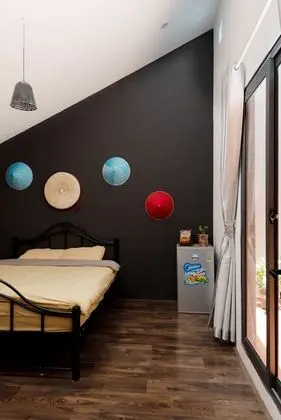 Tek Büyük Yataklı Oda, Veranda, Avlu