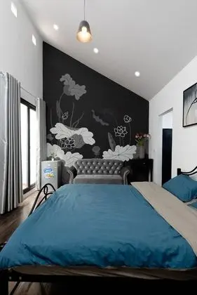 Tek Büyük Yataklı Oda, Veranda, Avlu