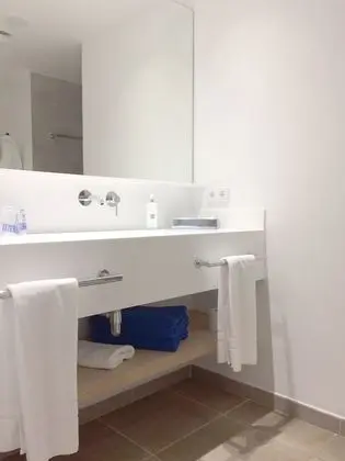 Junior Süit, Teras