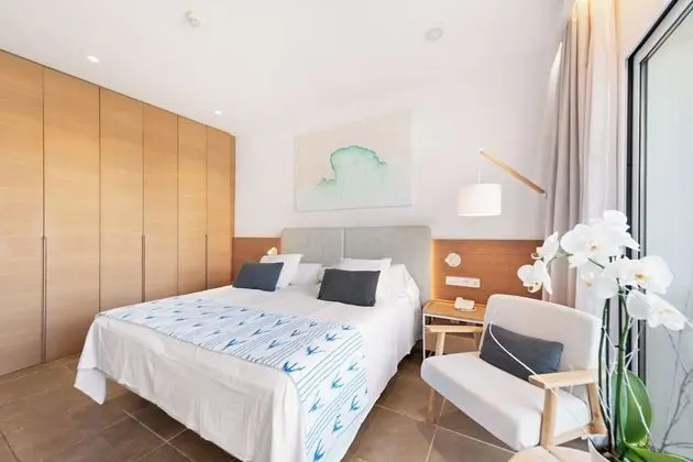 Superior Tek Büyük Yataklı Oda, Balkon, Deniz Manzaralı