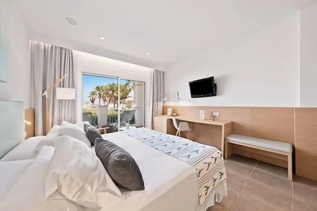 Superior Tek Büyük Yataklı Oda, Balkon, Deniz Manzaralı