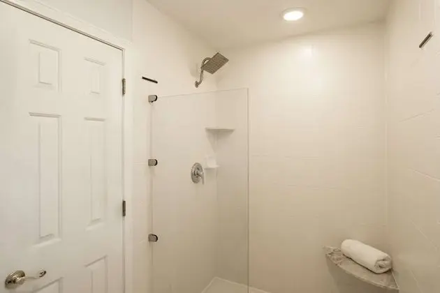 Ev (Chiquita Sun House)