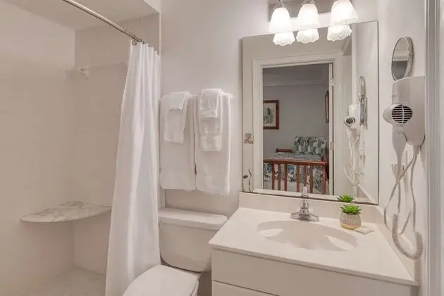 Ev (Chiquita Sun House)