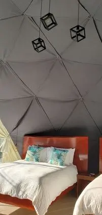 Family Deluxe Tent, Hot Tub