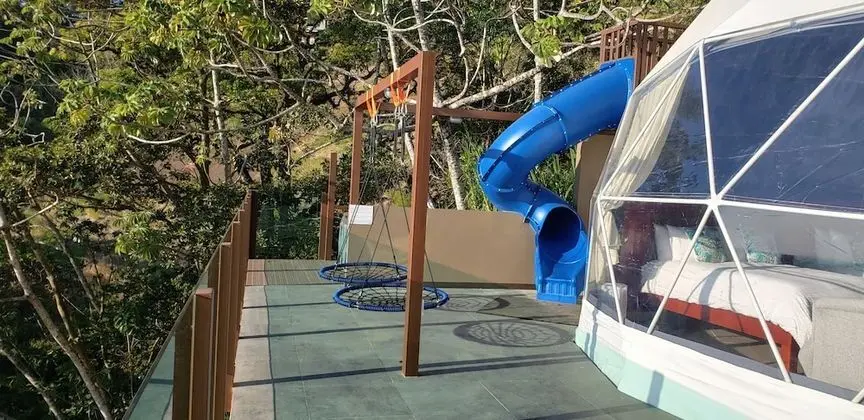 Family Deluxe Tent, Hot Tub