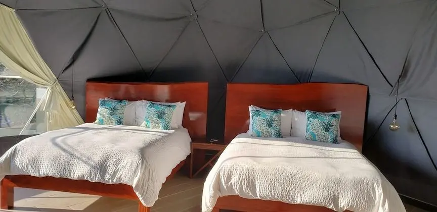 Family Deluxe Tent, Hot Tub
