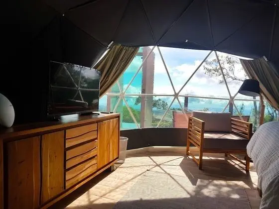 Honeymoon Tent, Hot Tub
