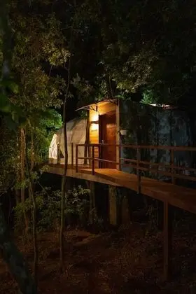 Honeymoon Tent, Hot Tub