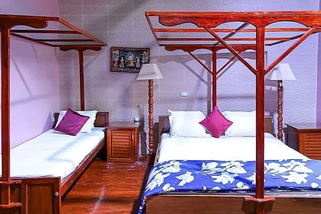 Traditional Tek Büyük Yataklı Oda