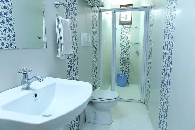 Traditional Tek Büyük Yataklı Oda