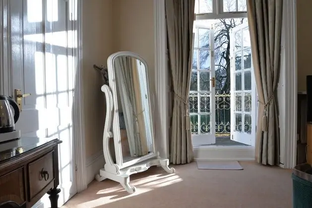 Executive Tek Büyük Yataklı Oda