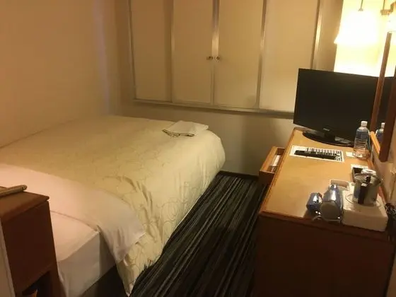 Tek Kişilik Oda, Sigara İçilebilir