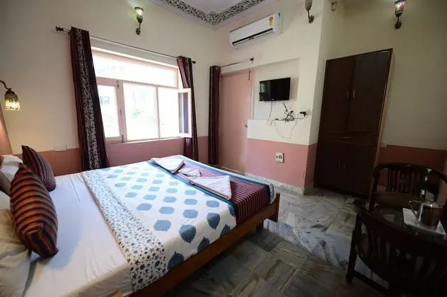 Deluxe Tek Büyük Yataklı Oda, 1 Çift Kişilik Yatak, Dağ Manzaralı