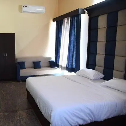 Premium Tek Büyük Yataklı Oda