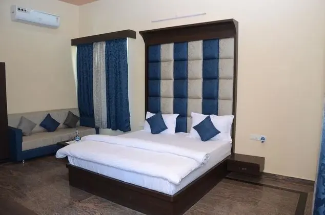 Premium Tek Büyük Yataklı Oda