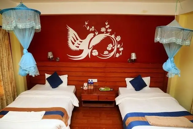 Deluxe Tek Büyük Yataklı Oda, Bahçe Manzaralı