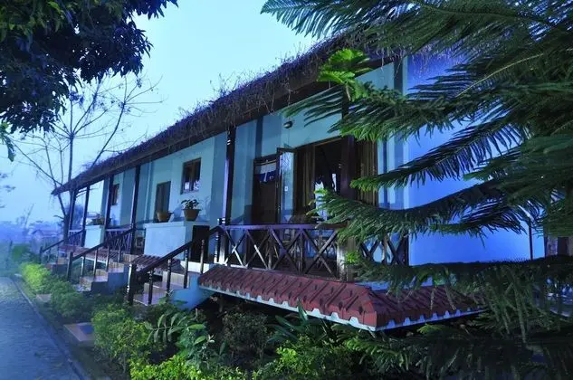 Family Oda, Bahçe Manzaralı