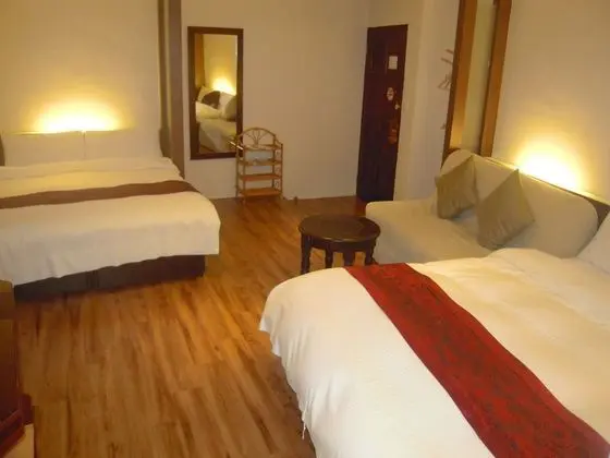 Tek Büyük veya İki Ayrı Yataklı Oda, 2 Çift Kişilik Yatak