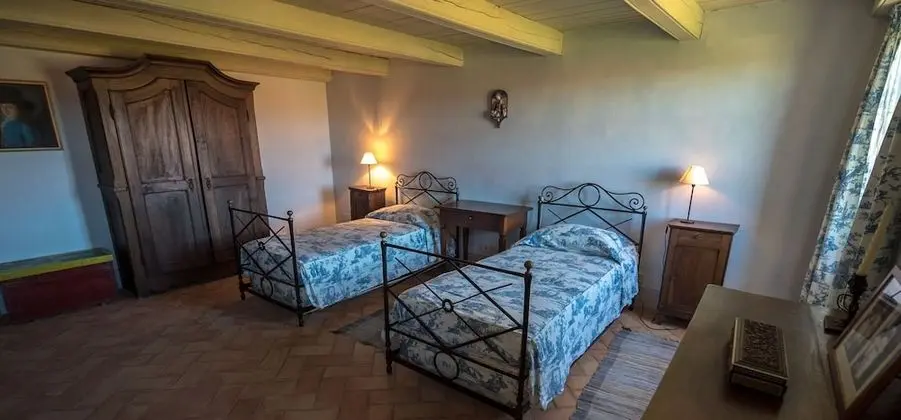 İki Ayrı Yataklı Oda, 1 Yatak Odası, Ortak Banyo, Bahçe Manzaralı