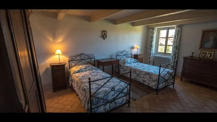 İki Ayrı Yataklı Oda, 1 Yatak Odası, Ortak Banyo, Bahçe Manzaralı