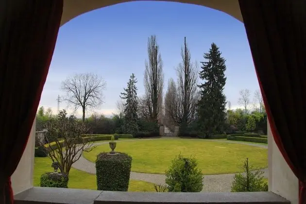 Tek Büyük Yataklı Oda, Özel Banyo, Bahçe Manzaralı