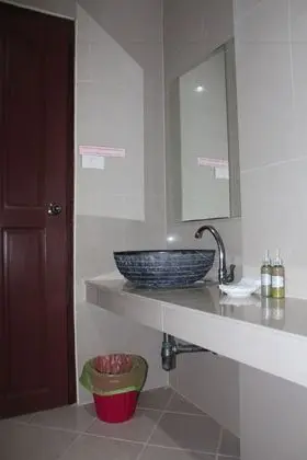 Standard Stüdyo, Sigara İçilmez