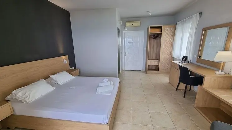 Tek Büyük Yataklı Oda, Deniz Manzaralı