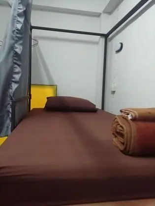 8-Bed Mixed Dormitory (Upper)
