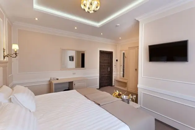 Comfort Tek Büyük veya İki Ayrı Yataklı Oda