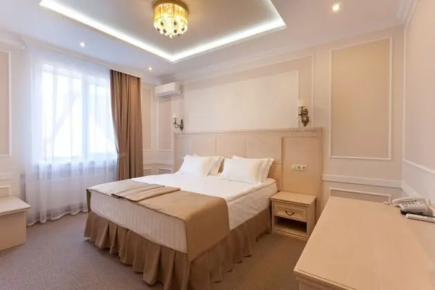 Comfort Tek Büyük veya İki Ayrı Yataklı Oda