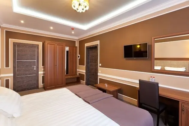 Comfort Tek Büyük veya İki Ayrı Yataklı Oda