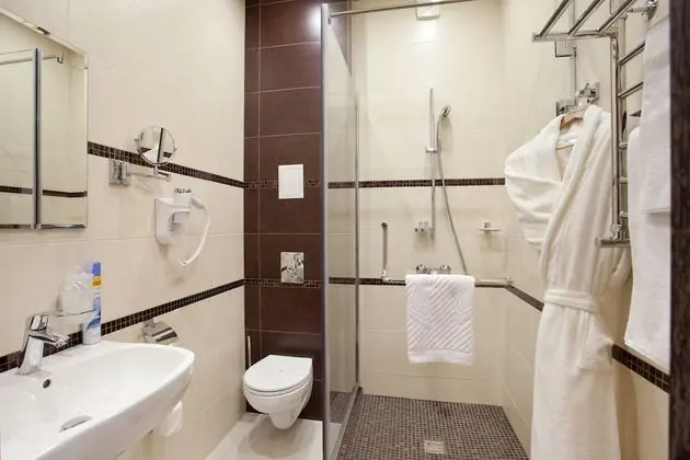 Comfort Tek Büyük veya İki Ayrı Yataklı Oda