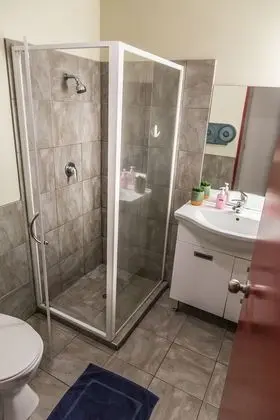 Oda, Karma Ranzalı Oda, Ortak Banyo, Şehir Manzaralı