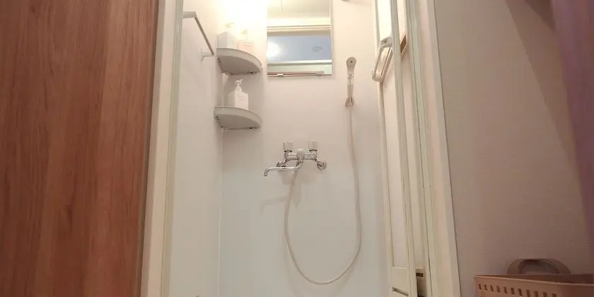 Deluxe Ortak Ranzalı Oda (Lower Capsule)