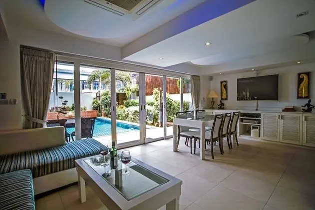 Traditional Villa, 3 Yatak Odası, Havuz Manzaralı, Plaj Kenarı (For 6 guests)