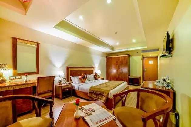 Oda, Balkon, Havuz Manzaralı