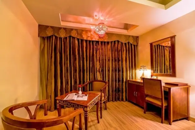Oda, Balkon, Havuz Manzaralı