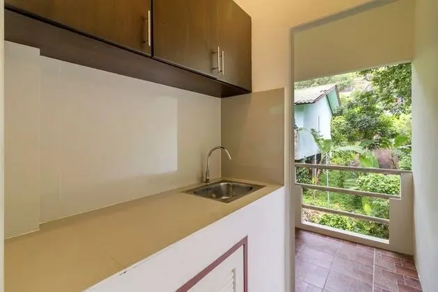 Studio Apartment with King Bed