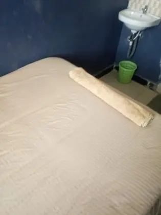 Büyük Yataklı Tek Kişilik Oda