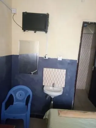 Büyük Yataklı Tek Kişilik Oda