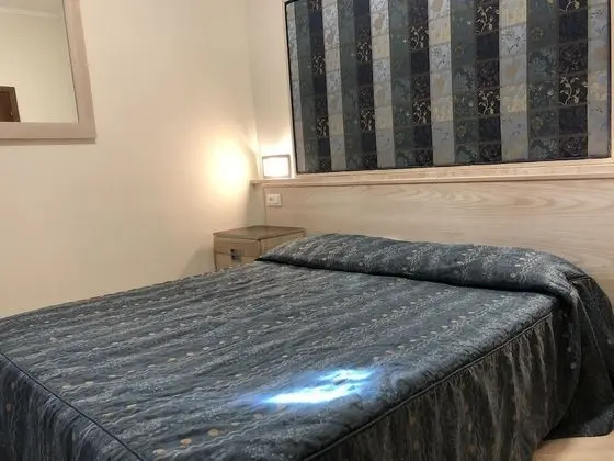 Tek Büyük Yataklı Oda, Ek Bina