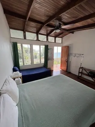 Panoramic Oda, 1 Büyük (Queen) Boy Yatak, Kısmi Deniz Manzaralı, Dağ Yamacı