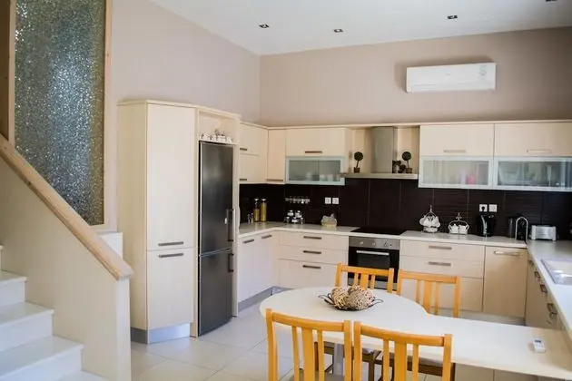 Luxury Villa, 2 Yatak Odası, Sıcak Su Havuzu, Bahçeli